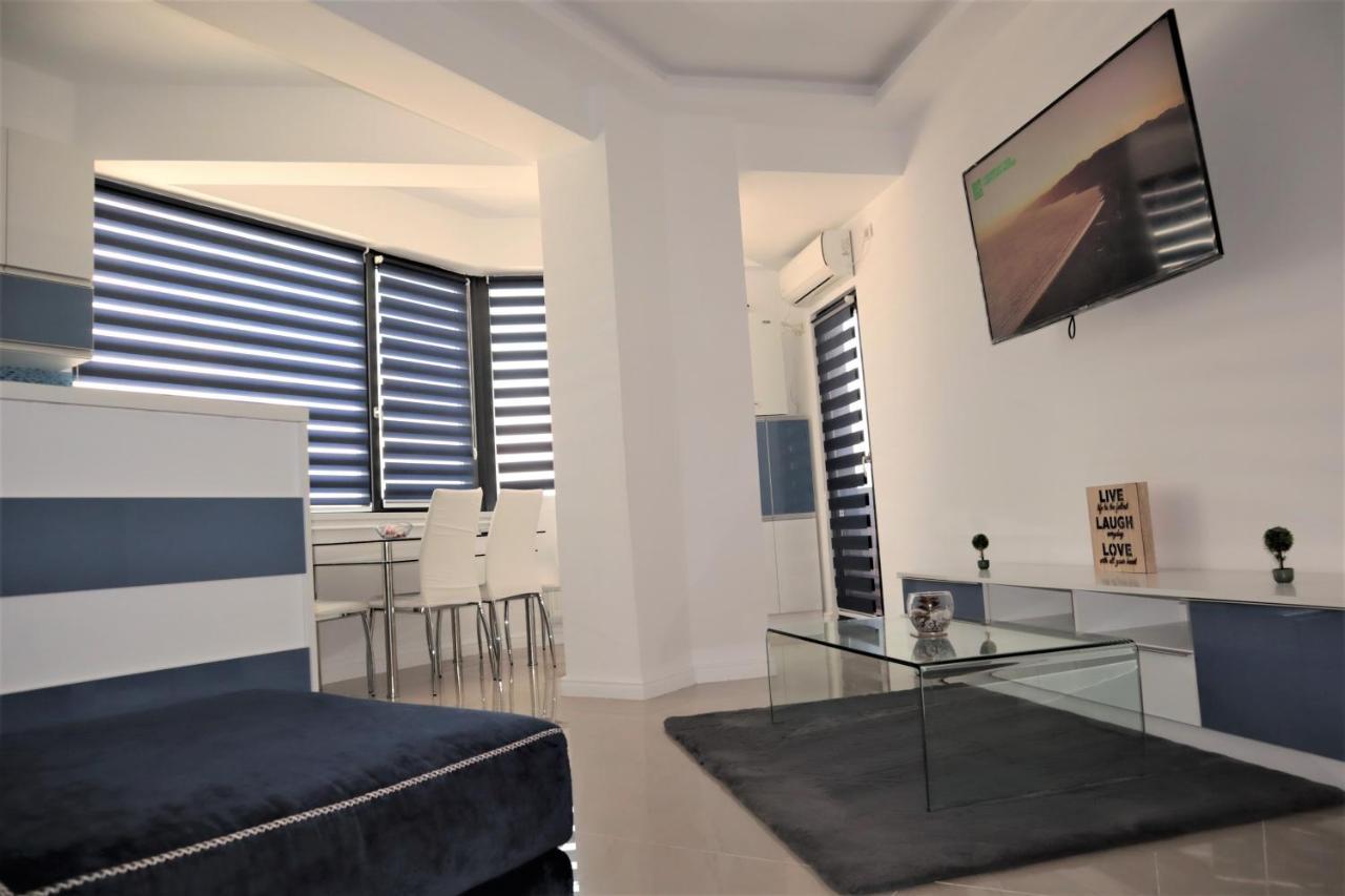 Donny Luxury Apartment Navodari Exterior photo